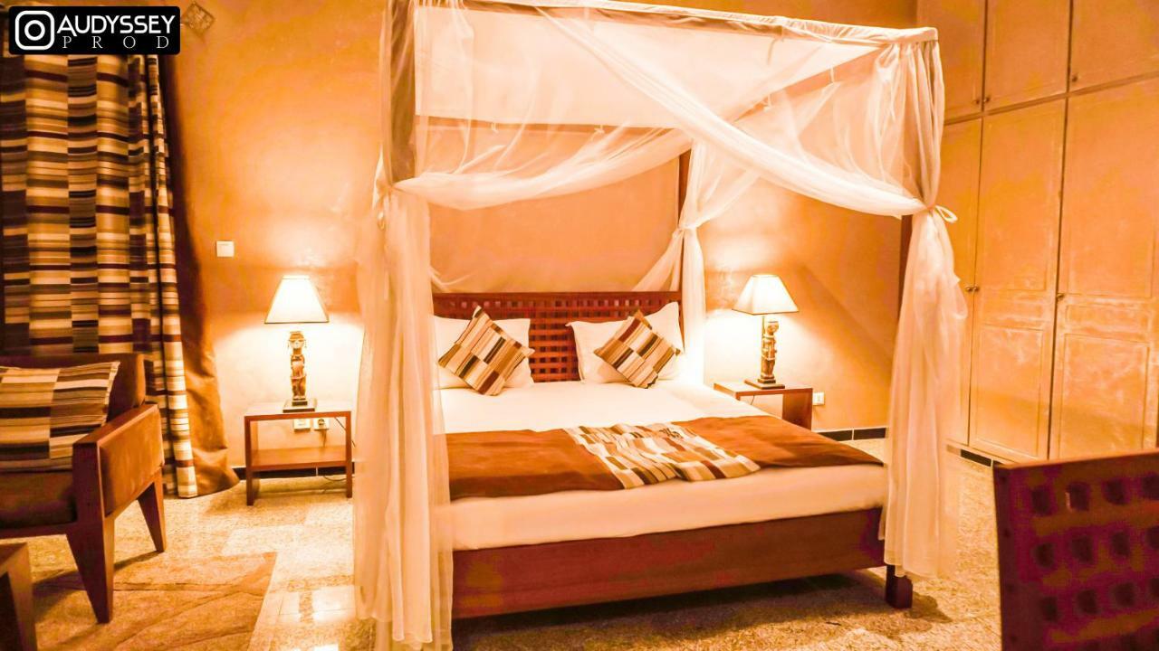 La Maison De Celine Dakar Exterior photo